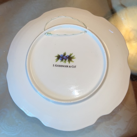 Godinger & Co Dessert Plates Yorkshire fruit/butterflies patterns 6” Antique - Picture 3 of 3